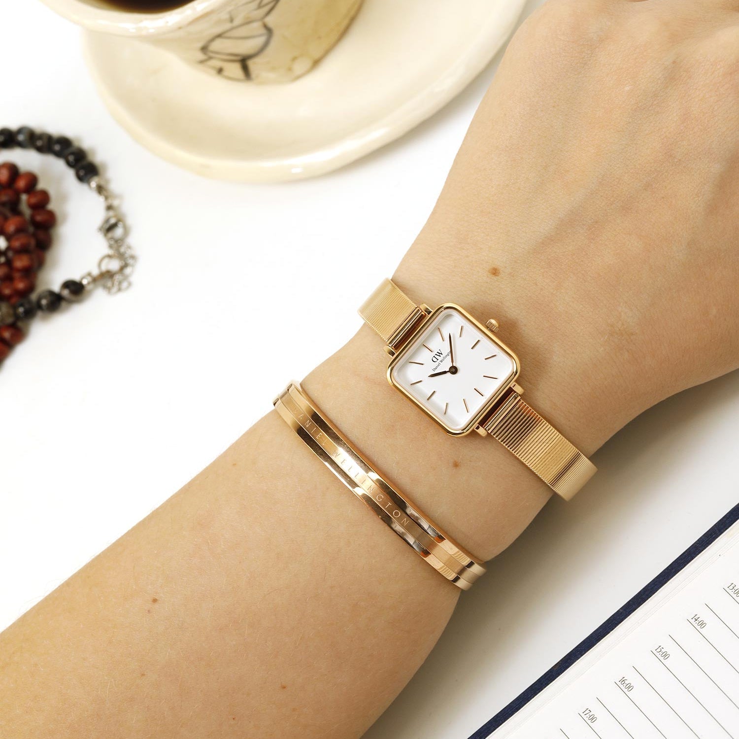  Shop Authentic Daniel Wellington Quadro Studio White Dial Rose Gold Mesh Strap Watch For Women - DW00100517 - Luxxuri
