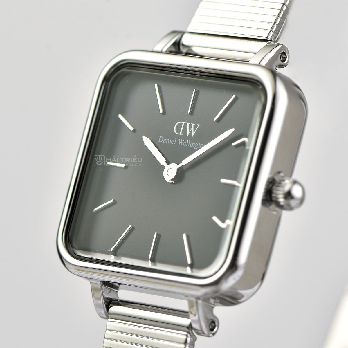  Shop Authentic Daniel Wellington Quadro Studio Black Dial Silver Mesh Strap Watch For Women - DW00100522 - Luxxuri