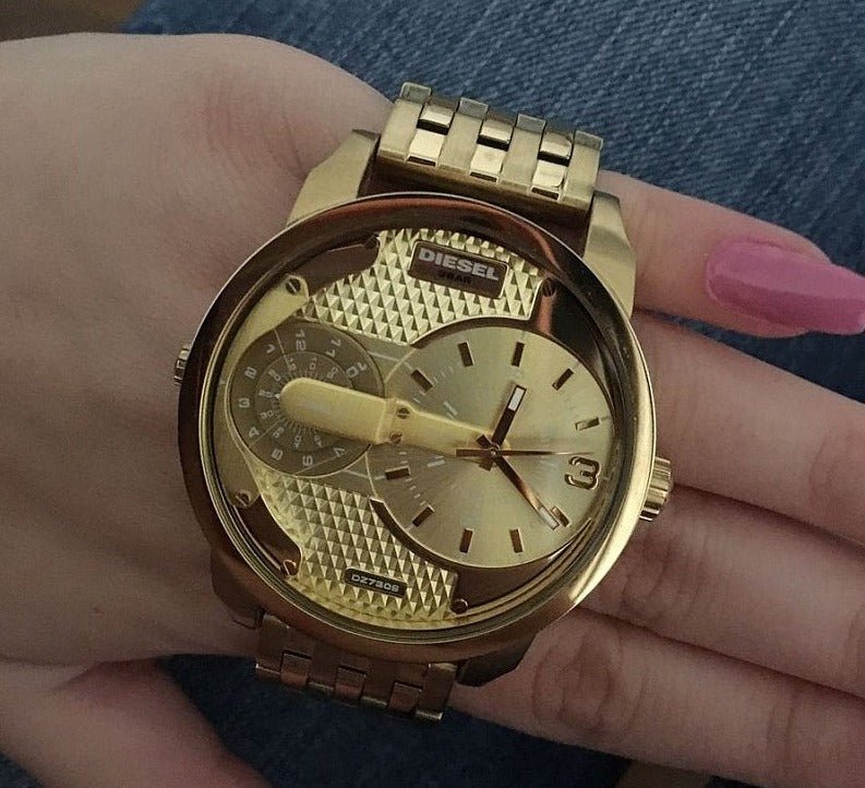  Shop Authentic Diesel Mini Daddy Gold Dial Gold Steel Strap Watch For Men - DZ7306 - Luxxuri