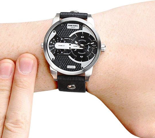  Shop Authentic Diesel Mini Daddy Black Silver Dial Black Leather Strap Watch For Men - DZ7307 - Luxxuri