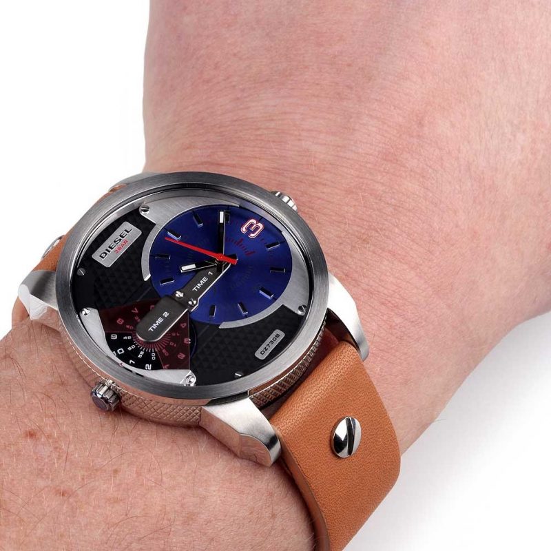  Shop Authentic Diesel Mini Daddy Blue & Black Dial Brown Leather Strap Watch For Men - DZ7308 - Luxxuri