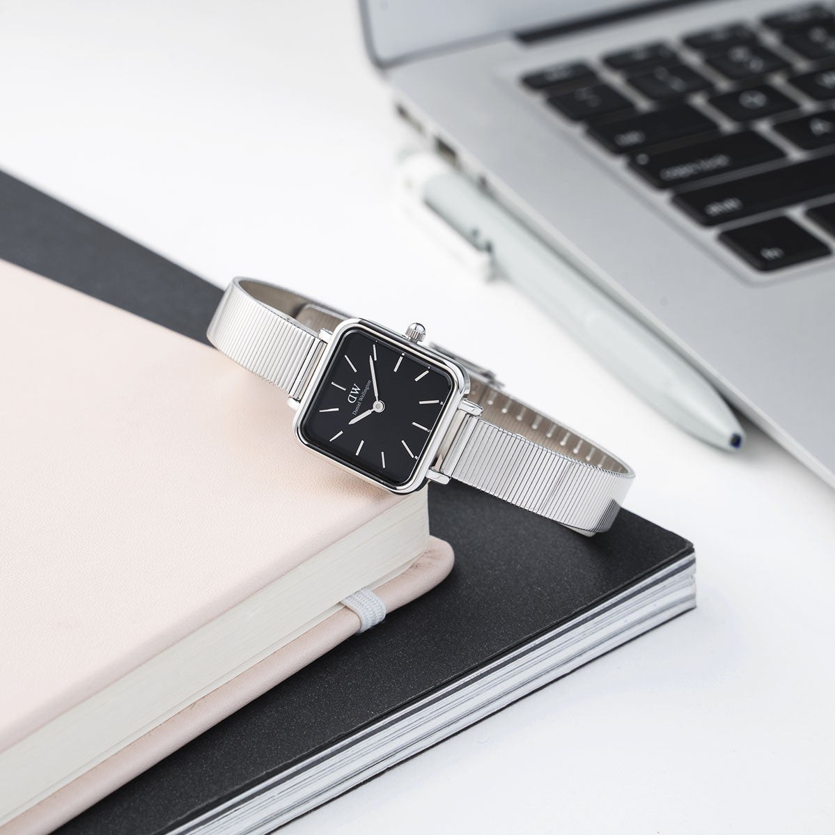  Shop Authentic Daniel Wellington Quadro Studio Black Dial Silver Mesh Strap Watch For Women - DW00100522 - Luxxuri