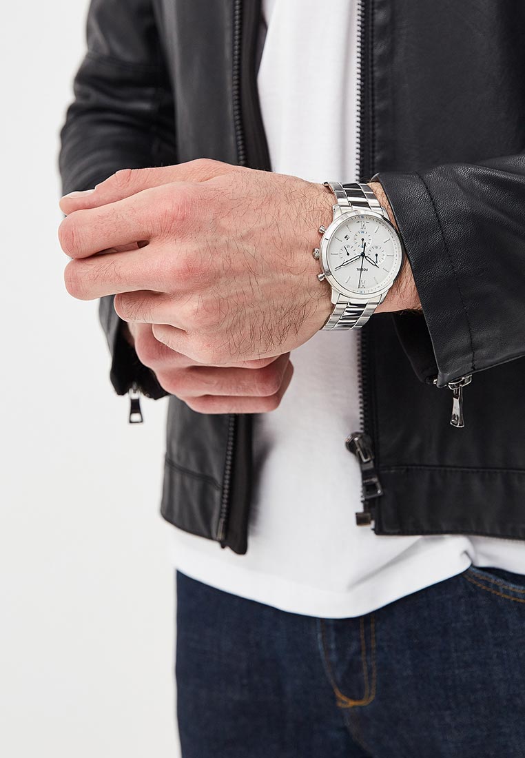  Shop Authentic Fossil Neutra Chronograph White Dial Silver Steel Strap Watch for Men - FS5433 - Luxxuri