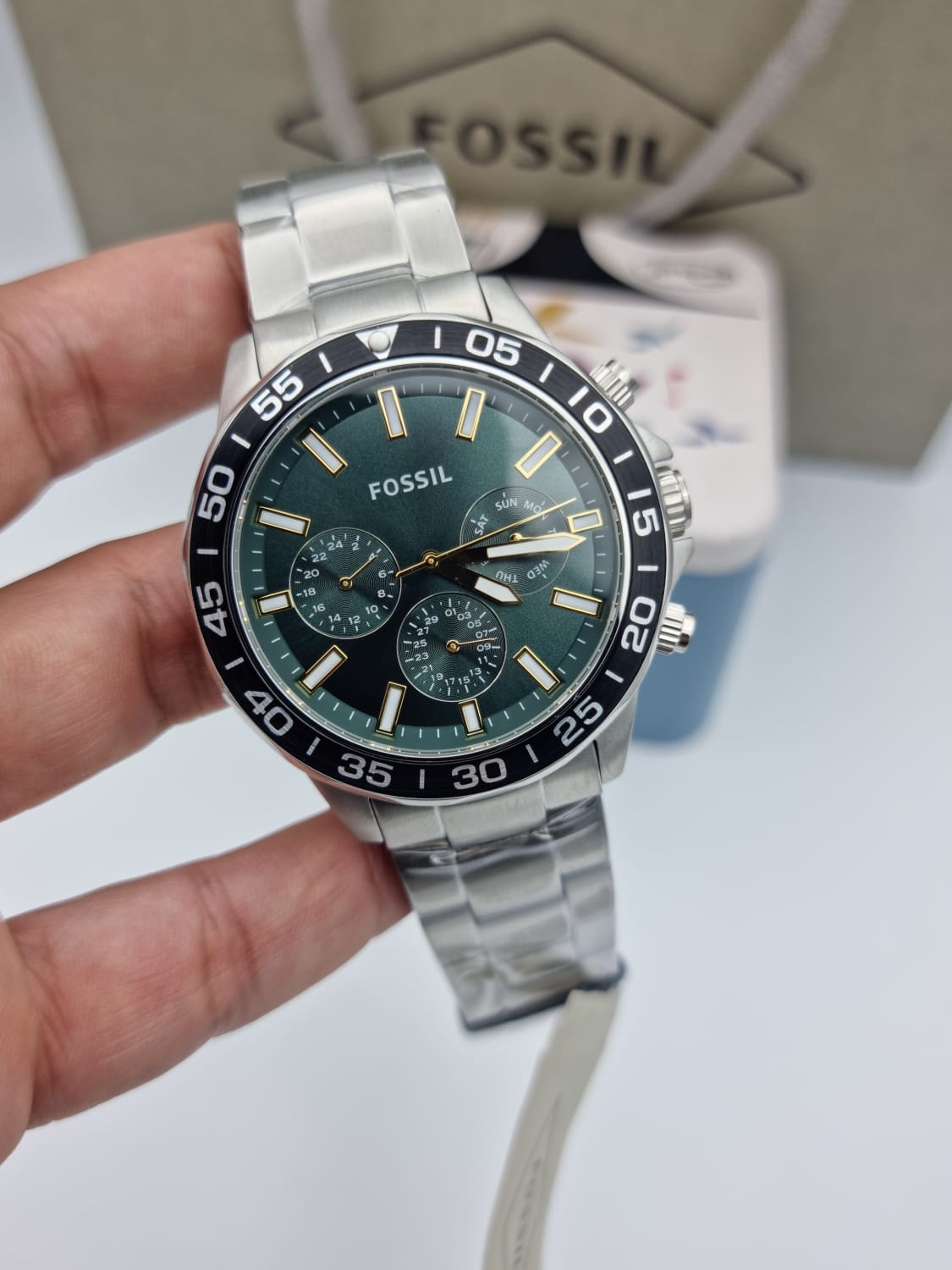  Shop Authentic Fossil Bannon Chronograph Green Dial Silver Steel Strap Watch for Men - BQ2492 - Luxxuri