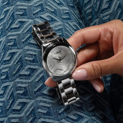  Shop Authentic Guess Cubed Analog Silver Dial Silver Steel Strap Watch For Women - GW0606L1 - Luxxuri