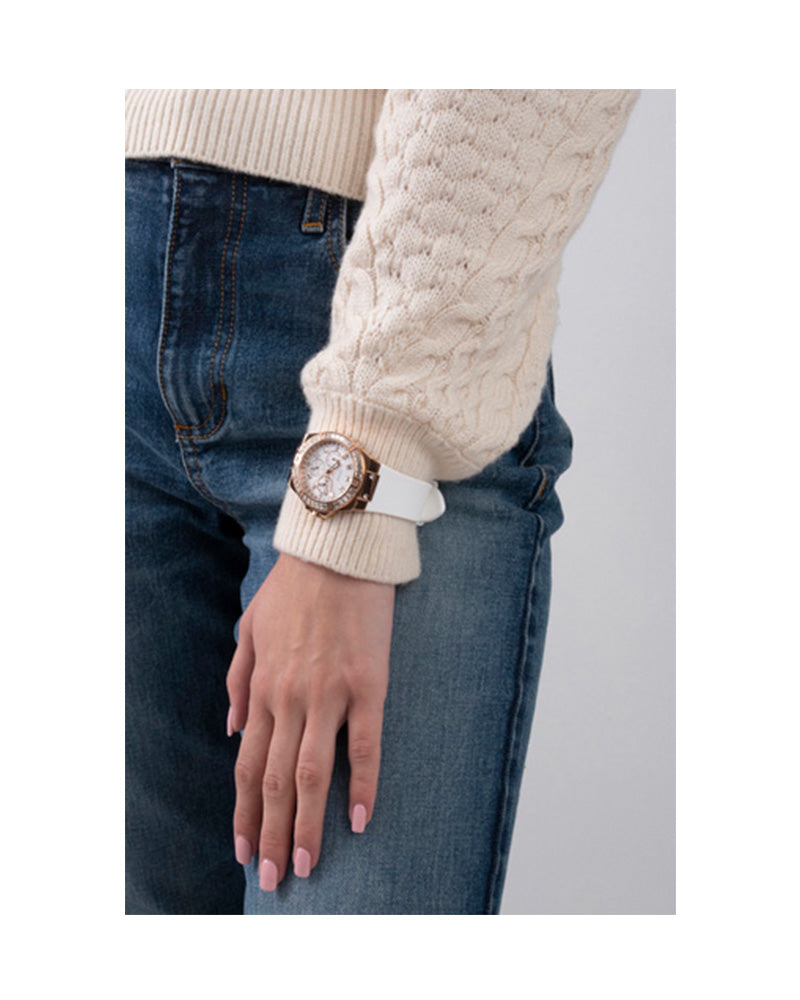  Shop Authentic Guess Venus Diamonds White Dial White Rubber Strap Watch for Women - GW0118L4 - Luxxuri