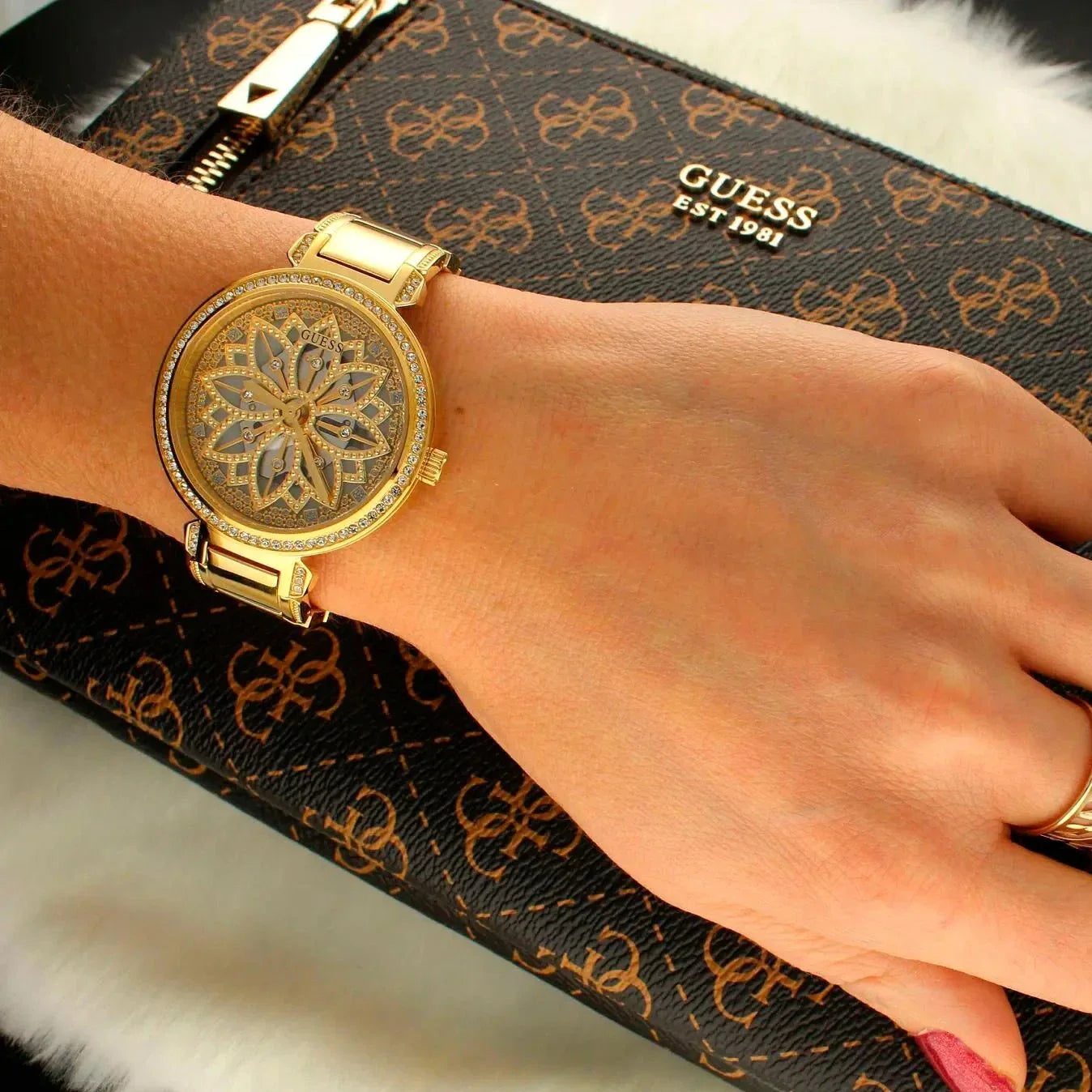  Shop Authentic Guess Lily Quartz Gold Dial Gold Steel Strap Watch For Women - GW0528L2 - Luxxuri