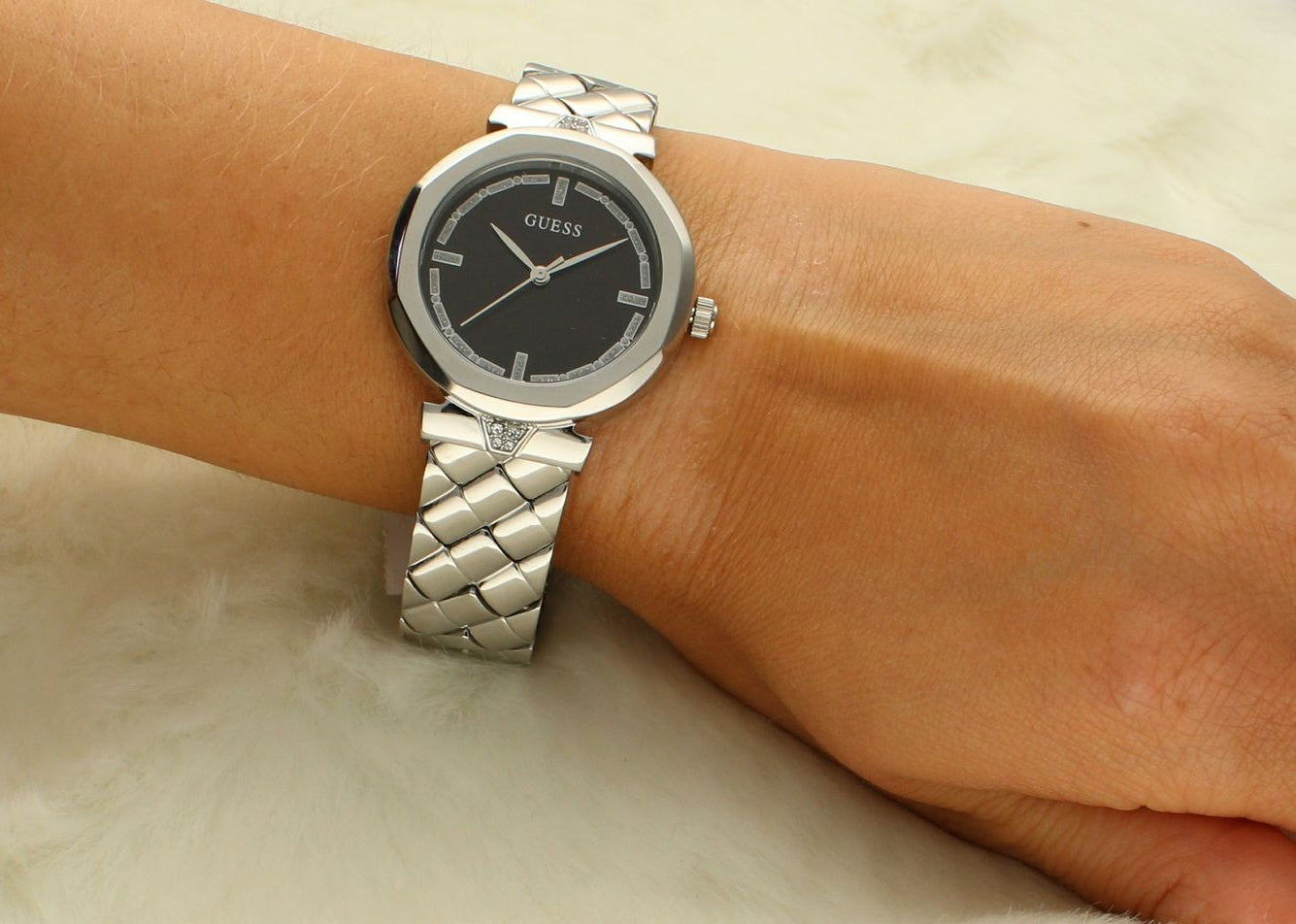  Shop Authentic Guess Rumour Quartz Black Dial Silver Steel Strap Watch For Women - GW0613L1 - Luxxuri