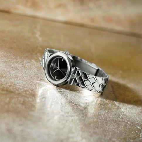  Shop Authentic Guess Rumour Quartz Black Dial Silver Steel Strap Watch For Women - GW0613L1 - Luxxuri