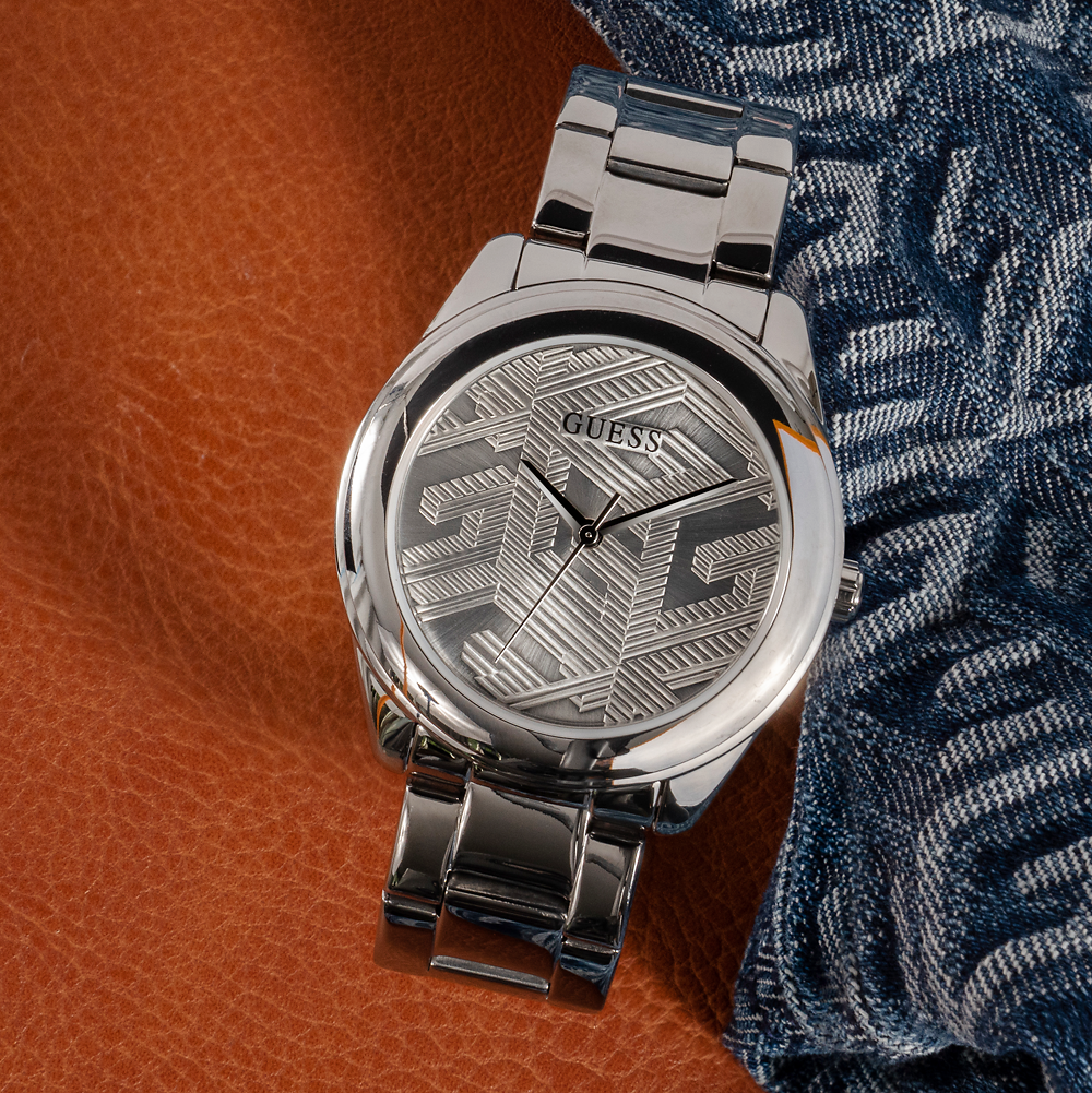  Shop Authentic Guess Cubed Analog Silver Dial Silver Steel Strap Watch For Women - GW0606L1 - Luxxuri