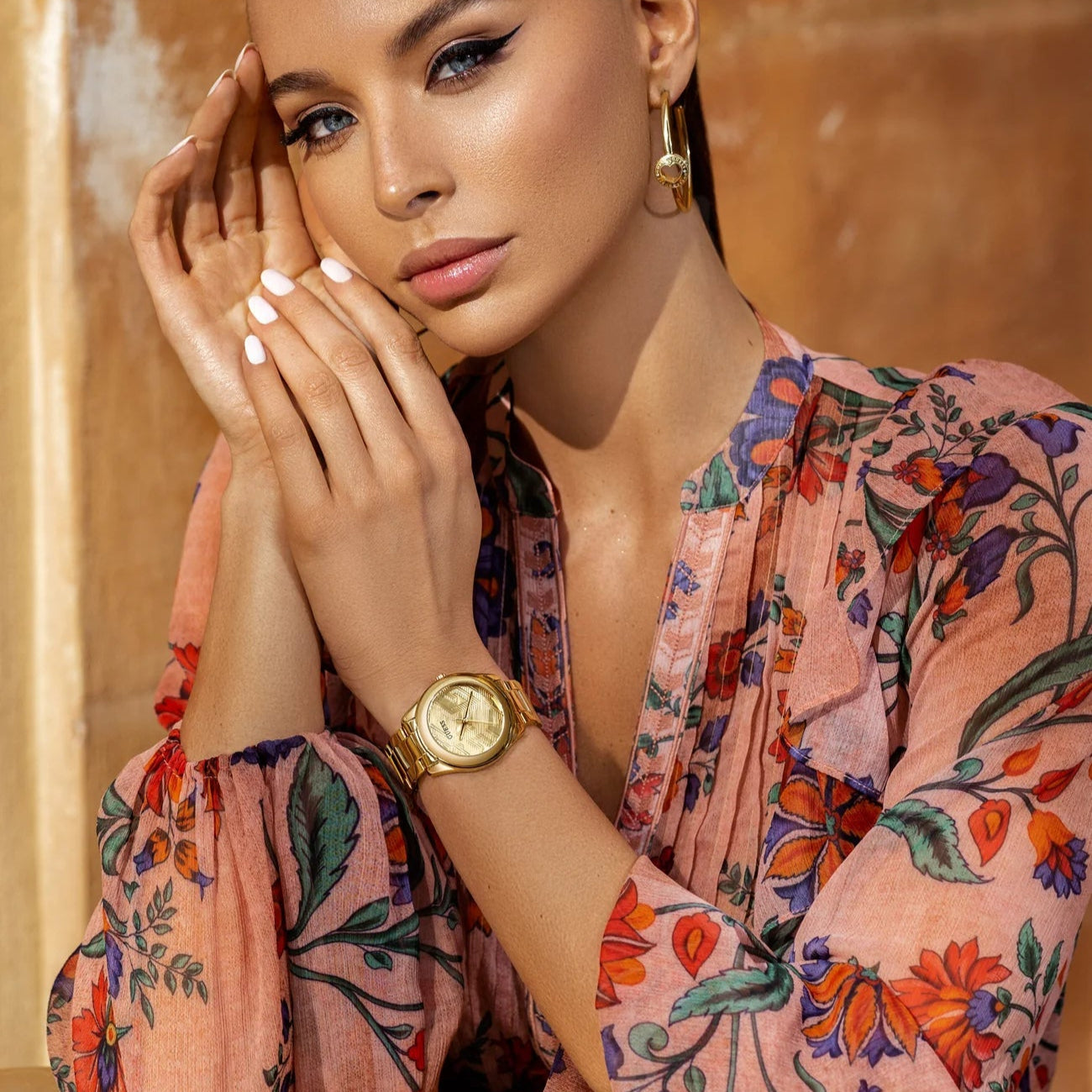  Shop Authentic Guess Cubed Analog Gold Dial Gold Steel Strap Watch For Women - GW0606L2 - Luxxuri