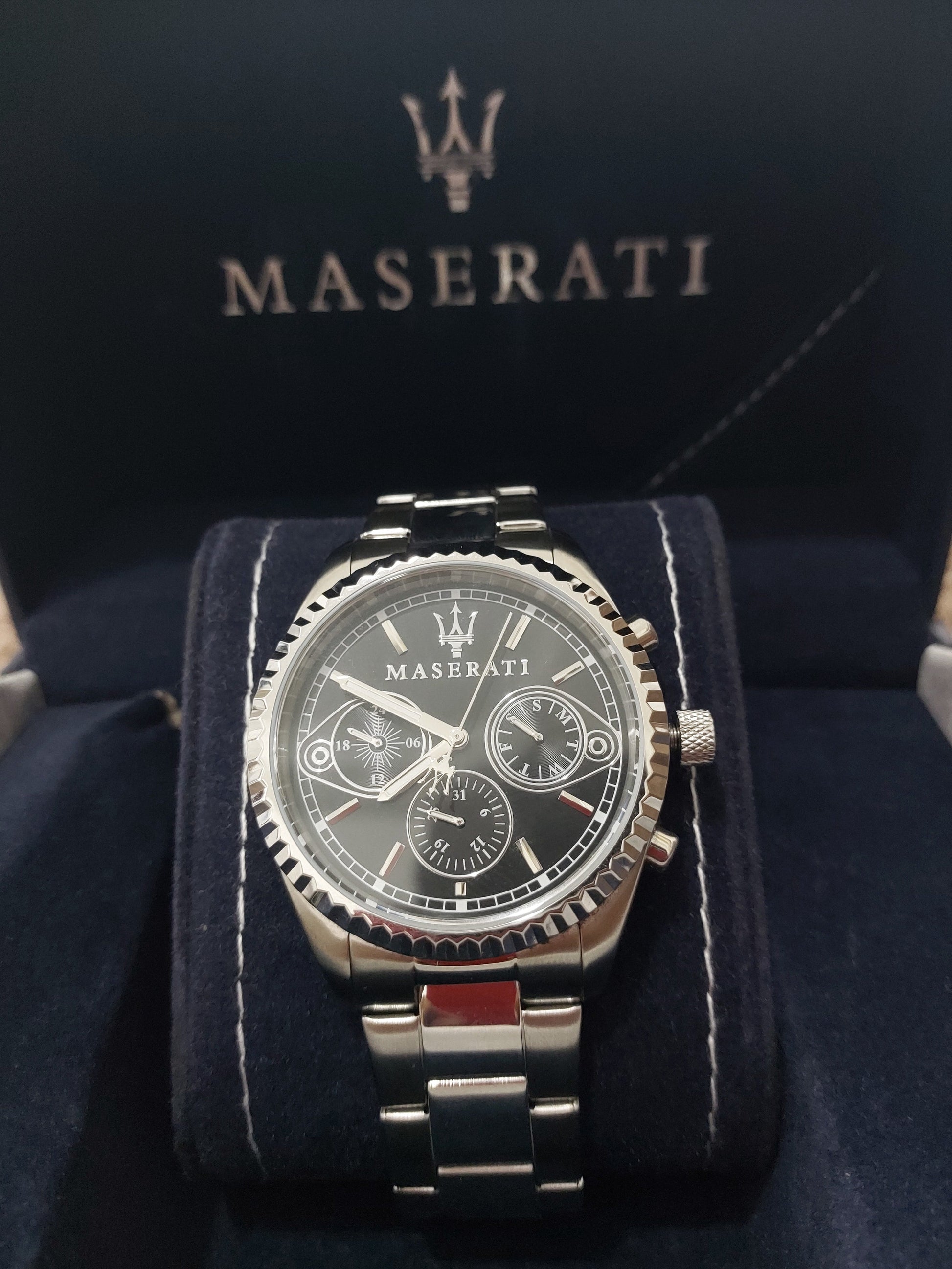  Shop Authentic Maserati Competizione Chronograph Black Dial Silver Steel Strap Watch For Men - R8853100014 - Luxxuri