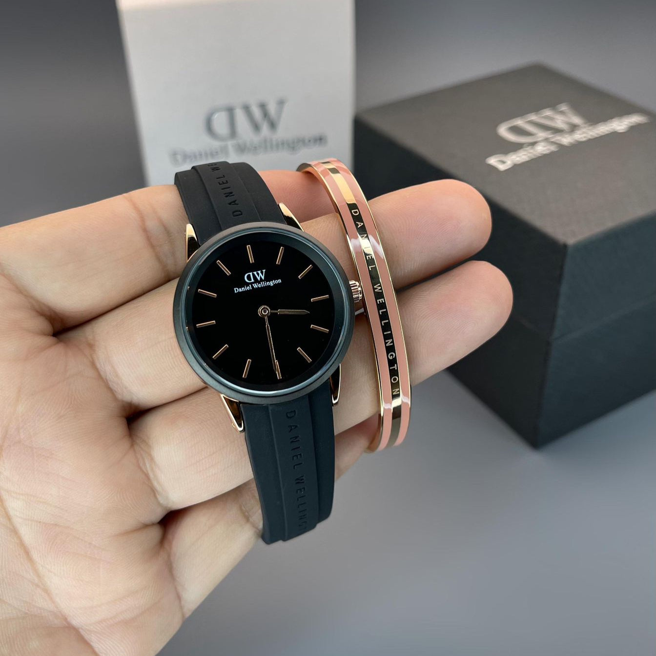 Shop Authentic Daniel Wellington Iconic Motion Black Dial Black Rubber Strap Watch For Men - DW00100425 - Luxxuri