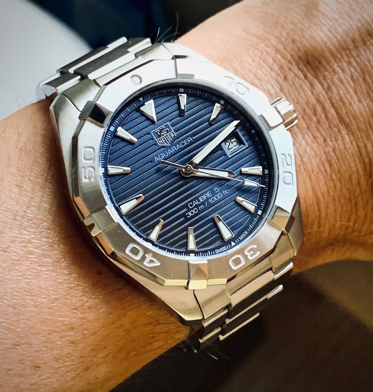  Shop Authentic Tag Heuer Aquaracer Automatic Blue Dial Silver Steel Strap Watch for Men - WAY2112.BA0928 - Luxxuri