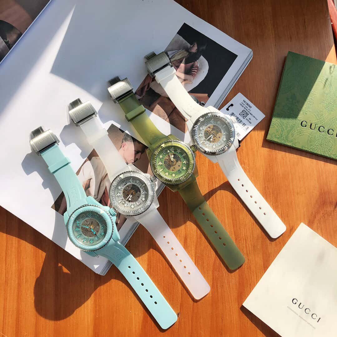  Shop Authentic Gucci Dive Automatic White Dial White Rubber Strap Unisex Watch - YA136342 - Luxxuri