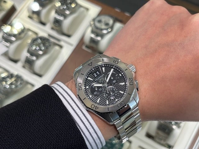  Shop Authentic Tag Heuer Aquaracer Professional 200 Date Black Dial Silver Steel Strap Watch for Men - CBP1110.BA0627 - Luxxuri