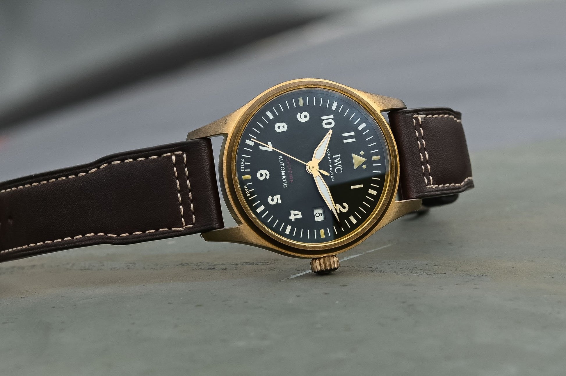  Shop Authentic IWC Pilot's Watch Automatic Spitfire Green Dial Brown Leather Strap Watch for Men - IW326802 - Luxxuri