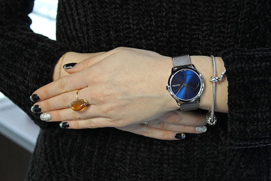  Shop Authentic Calvin Klein Minimal Blue Dial Silver Mesh Bracelet Watch for Women - K3M2212N - Luxxuri