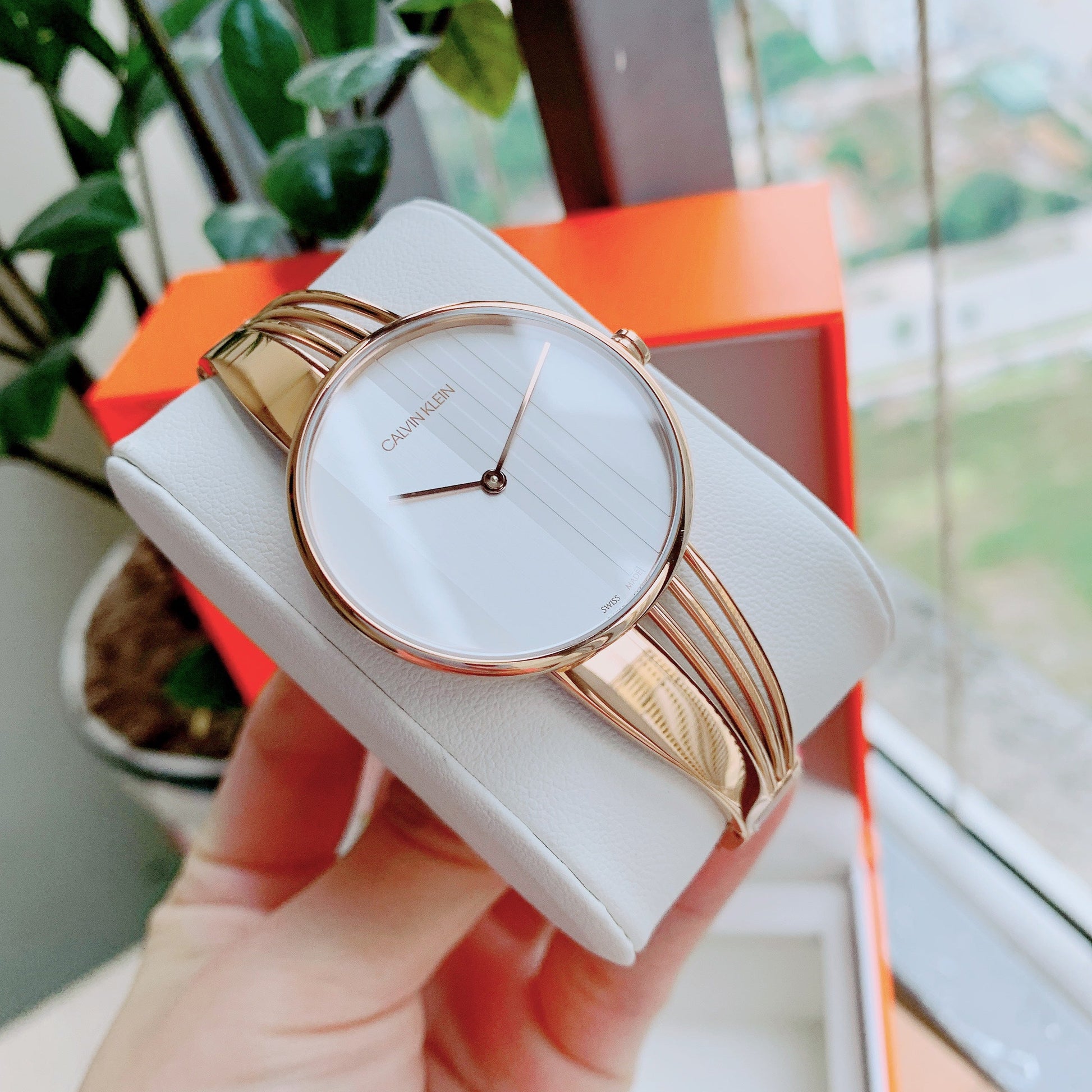  Shop Authentic Calvin Klein Drift White Dial Rose Gold Steel Strap Watch for Women - K6S2N616 - Luxxuri