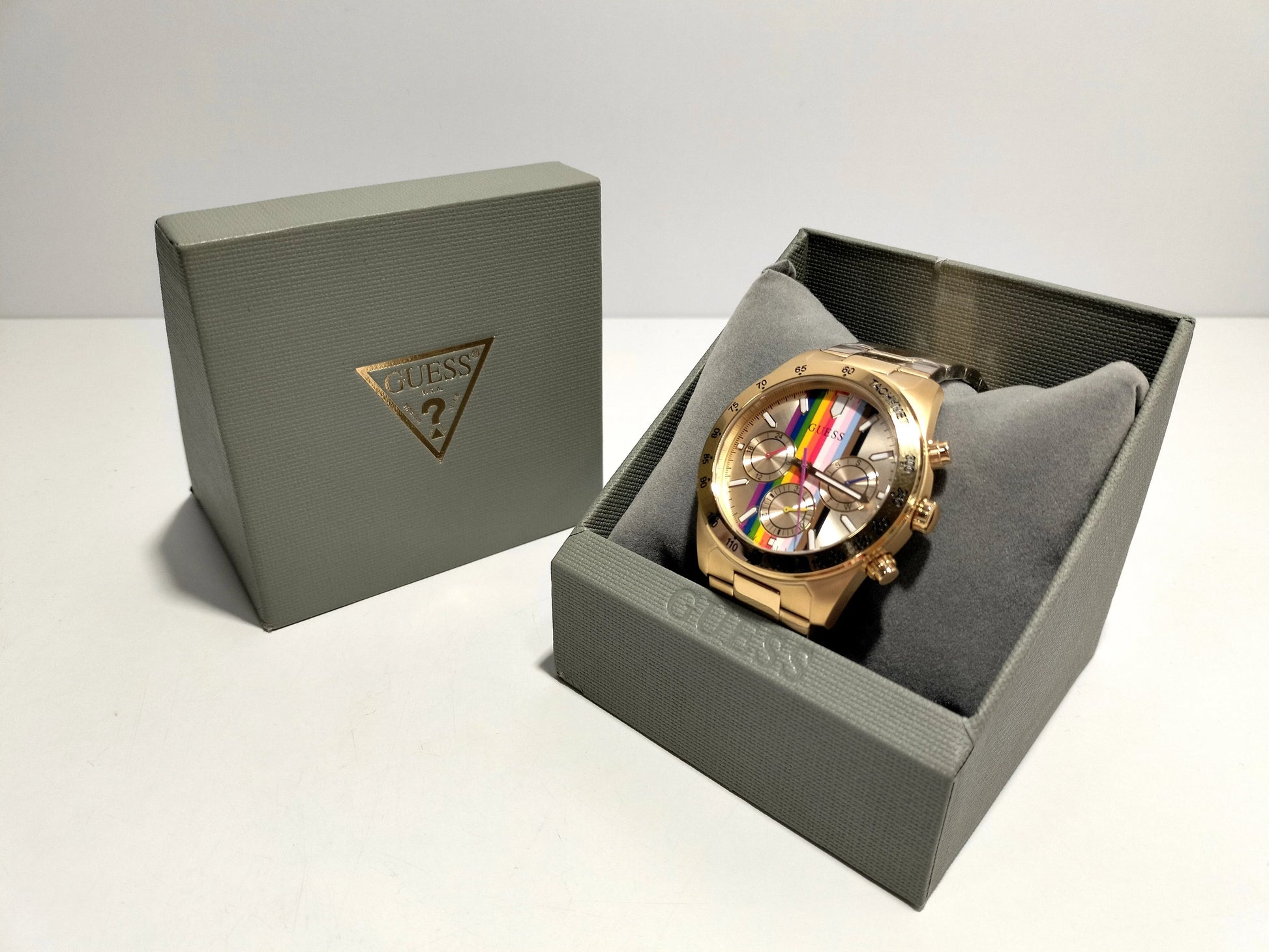  Shop Authentic Guess Altitude Multifunction Gold Dial Gold Steel Strap Watch for Men - GW0434G1 - Luxxuri