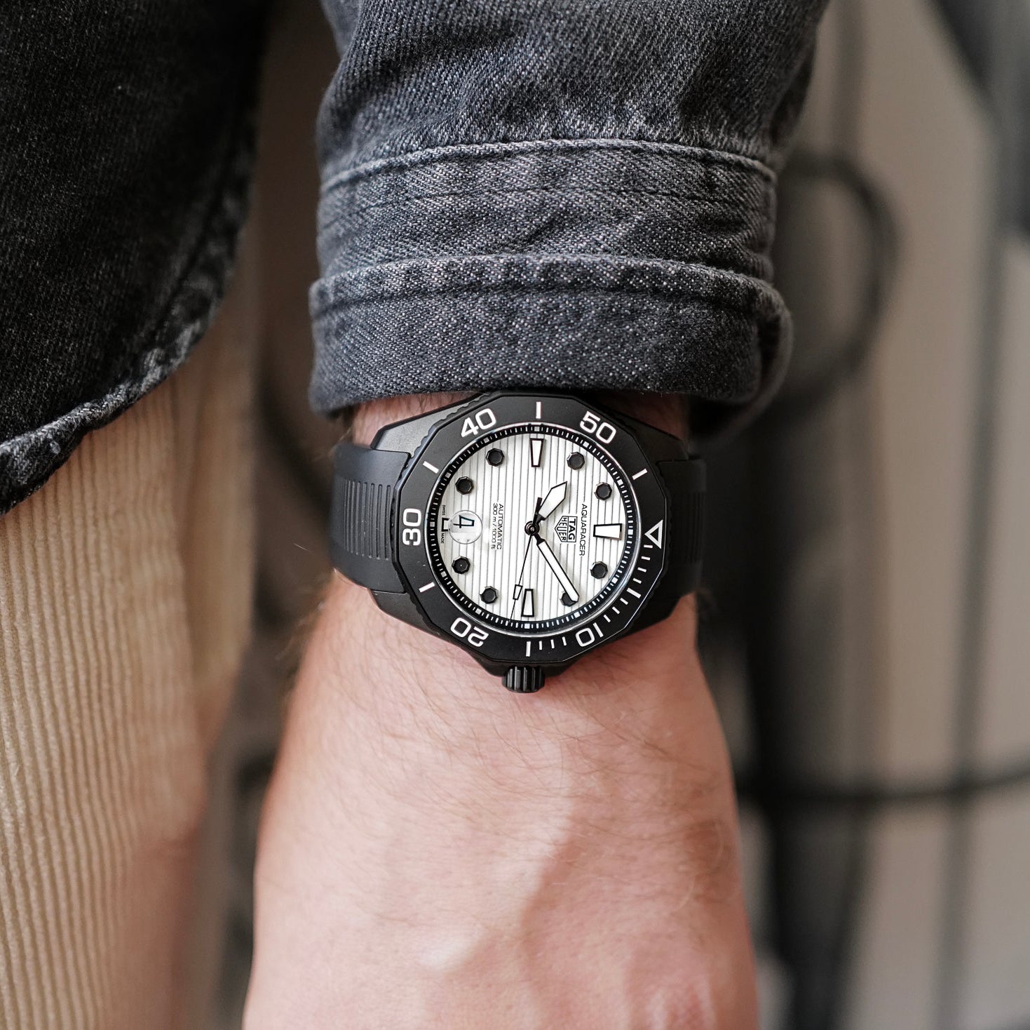  Shop Authentic Tag Heuer Aquaracer Professional 300 Automatic White Dial Black Rubber Strap Watch for Men - WBP201D.FT6197 - Luxxuri