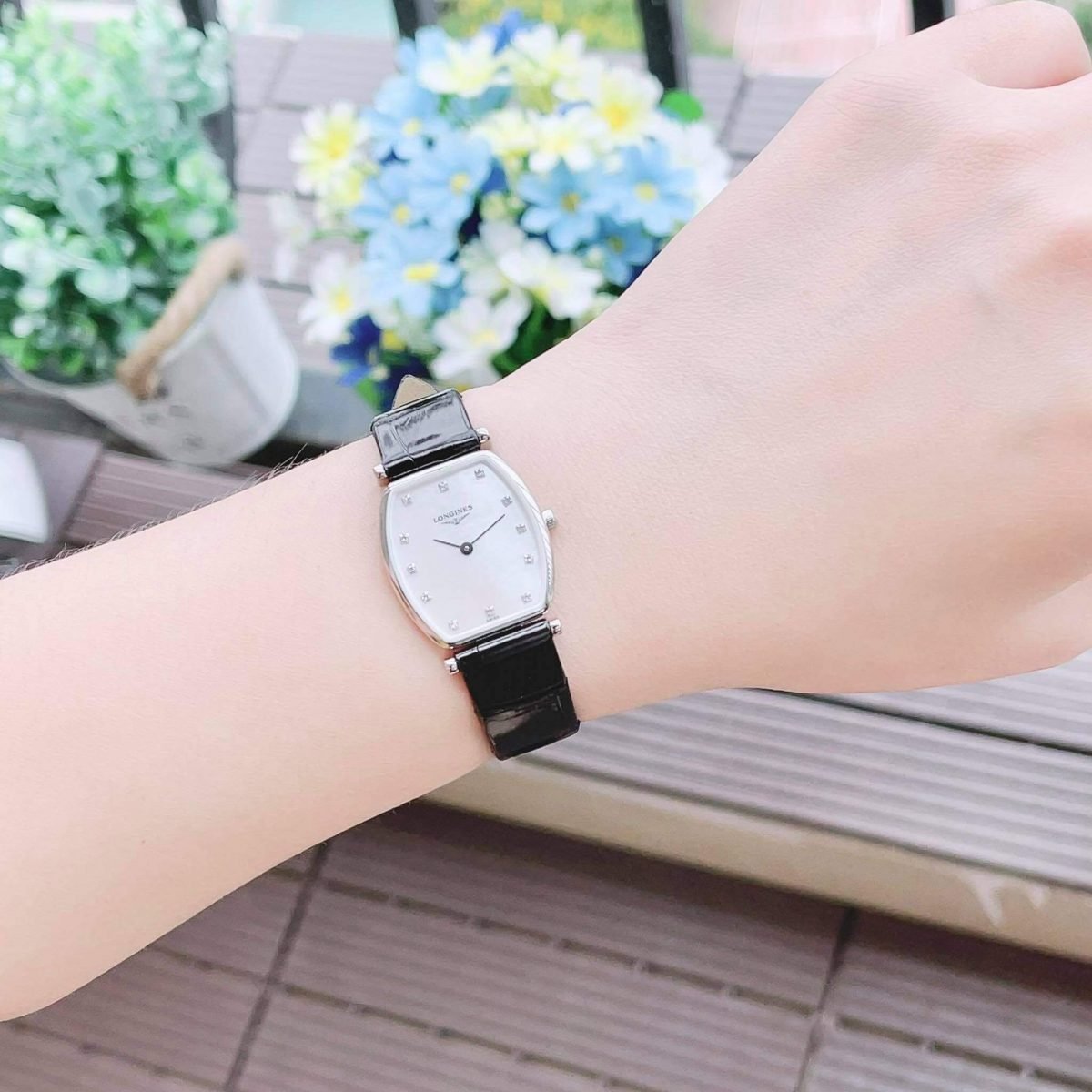  Shop Authentic Longines La Grande Classique de Longines Tonneau 22 Watch for Women - L4.205.4.87.2 - Luxxuri