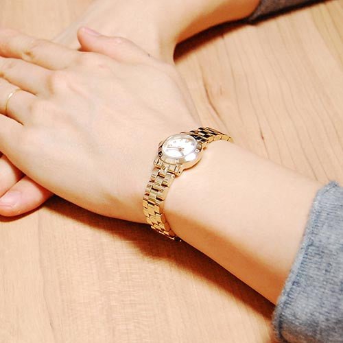 Marc Jacobs Amy Dinky White Dial Gold Steel Strap Watch for Women - MBM3226