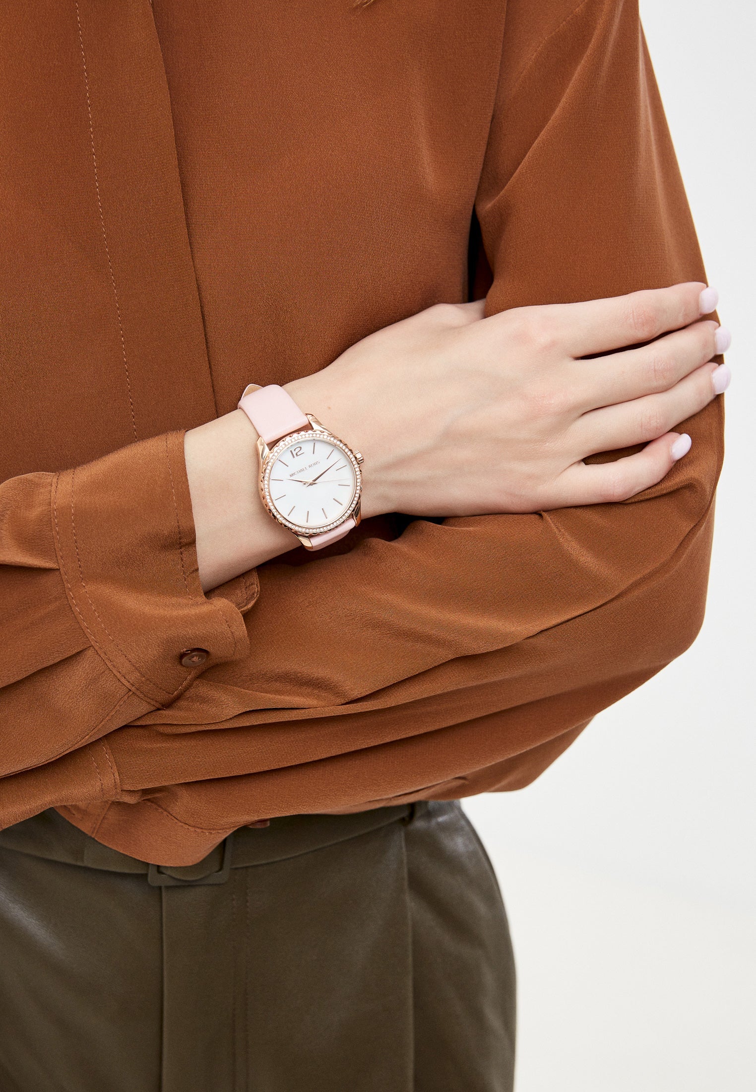  Shop Authentic Michael Kors Layton Three-Hand White Dial Pink Leather Strap Watch for Women - MK2909 - Luxxuri