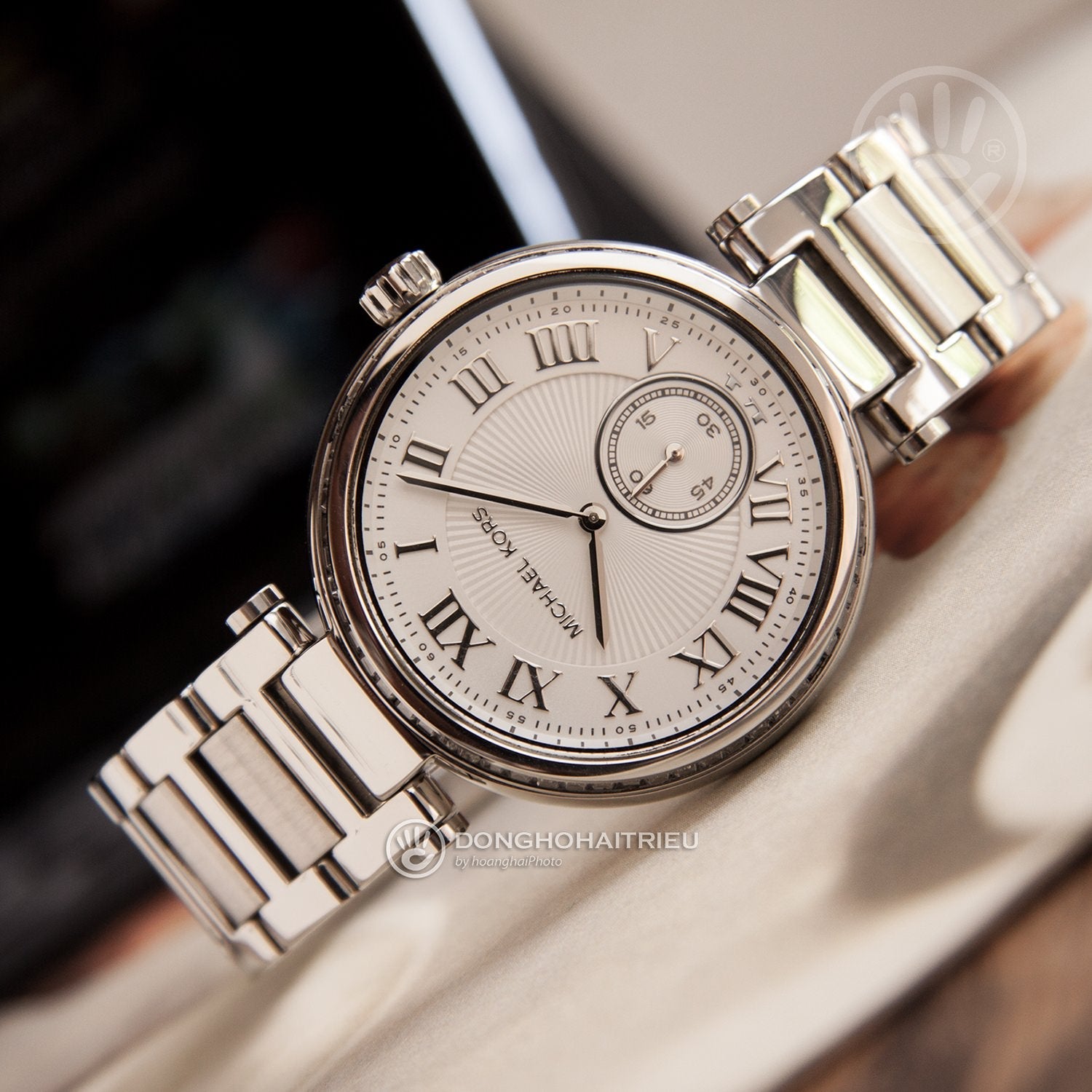  Shop Authentic Michael Kors Skylar Silver Dial Silver Steel Strap Watch for Women - MK5866 - Luxxuri