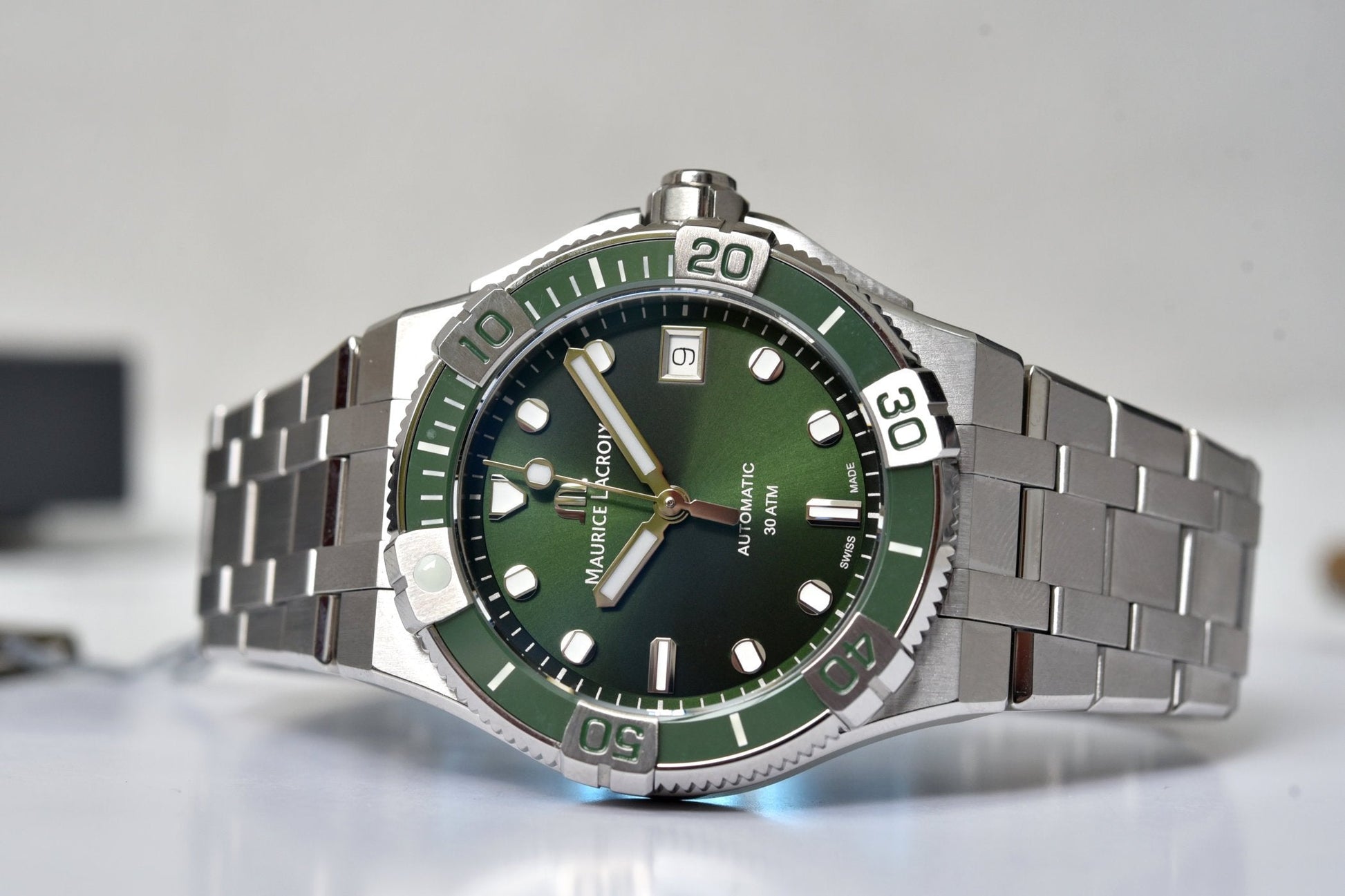  Shop Authentic Maurice Lacroix Aikon Venturer Green Dial Silver Steel Strap Watch for Men - AI6057-SSL52-630-1 - Luxxuri