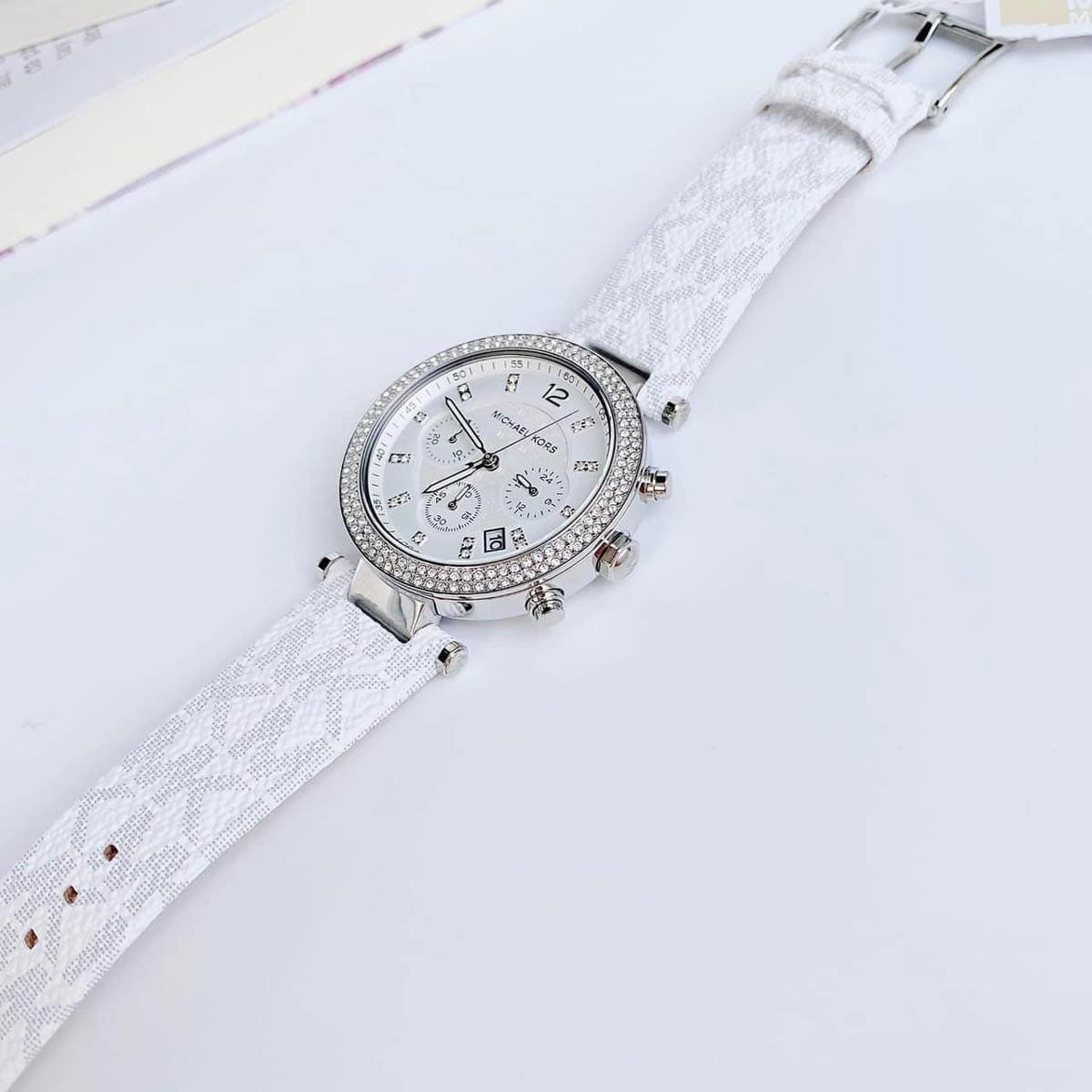  Shop Authentic Michael Kors Parker Chronograph White Dial White Leather Strap Watch For Women - MK7226 - Luxxuri