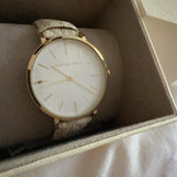  Shop Authentic Michael Kors Pyper Analog Silver Dial White Leather Strap Watch for Women - MK2946 - Luxxuri