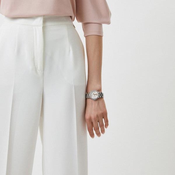  Shop Authentic Michael Kors Camille Chronograph White Dial Silver Steel Strap Watch For Women - MK7198 - Luxxuri