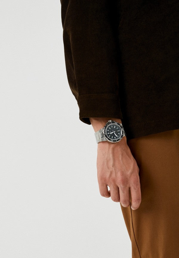  Shop Authentic Guess Track Black Dial Silver Steel Strap Watch for Men - GW0426G1 - Luxxuri