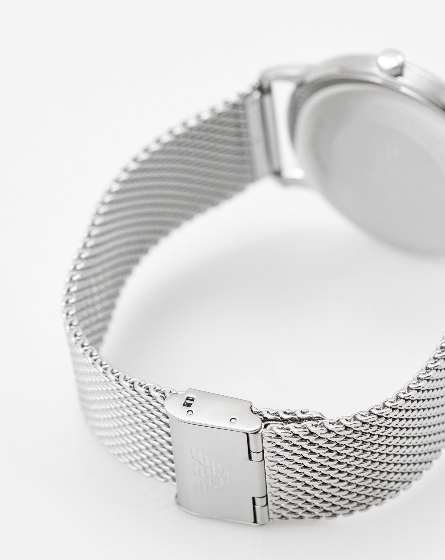  Shop Authentic Emporio Armani Minimalist Quartz Blue Dial Silver Steel Strap Watch For Men - AR11571 - Luxxuri