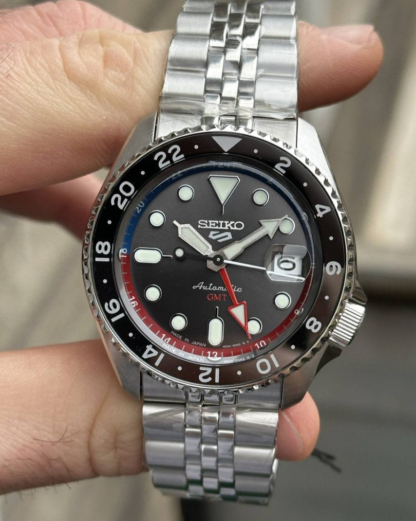  Shop Authentic Seiko 5 Sports Special Edition Automatic Grey Dial Silver Steel Strap Watch For Men - SSK019K1 - Luxxuri