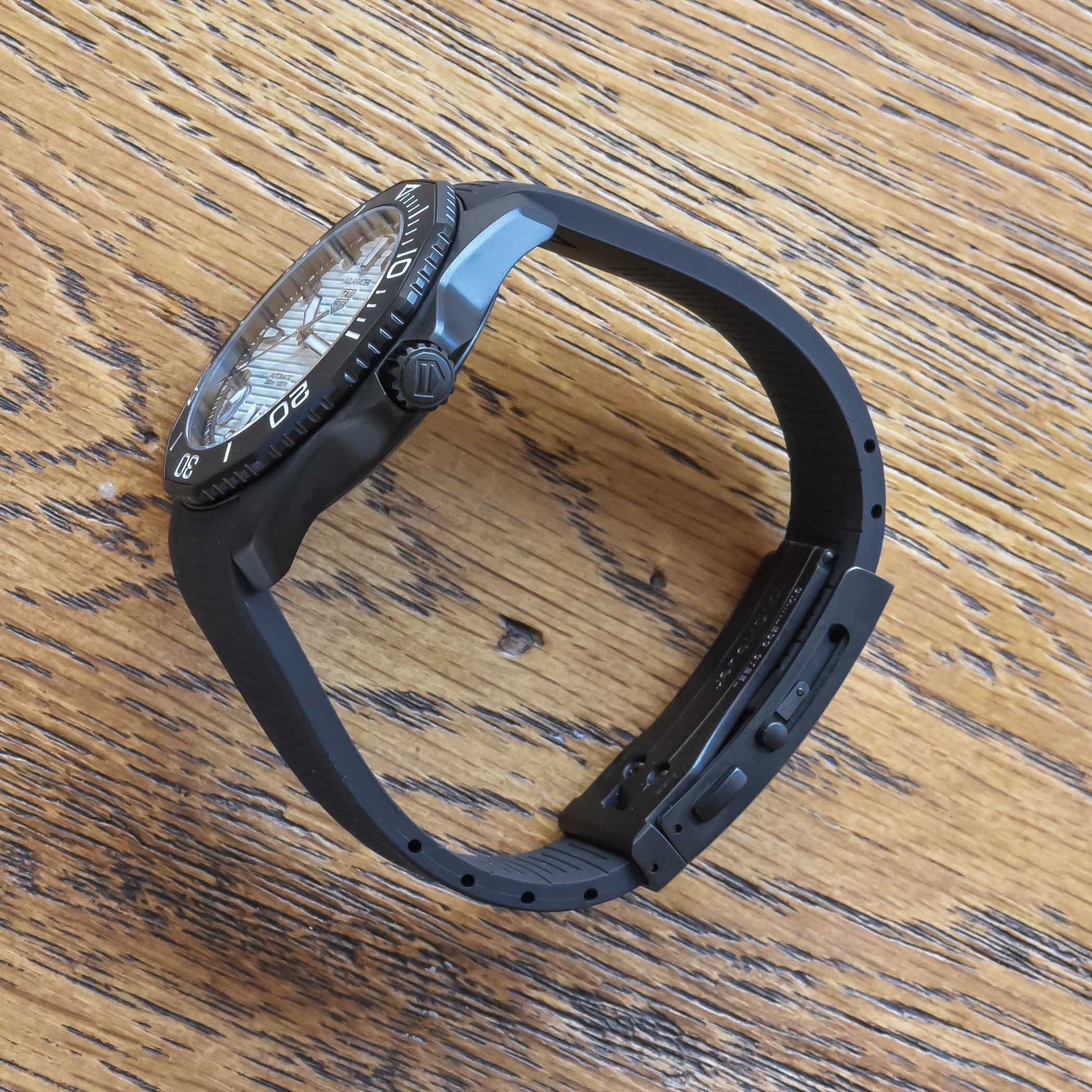  Shop Authentic Tag Heuer Aquaracer Professional 300 Automatic White Dial Black Rubber Strap Watch for Men - WBP201D.FT6197 - Luxxuri