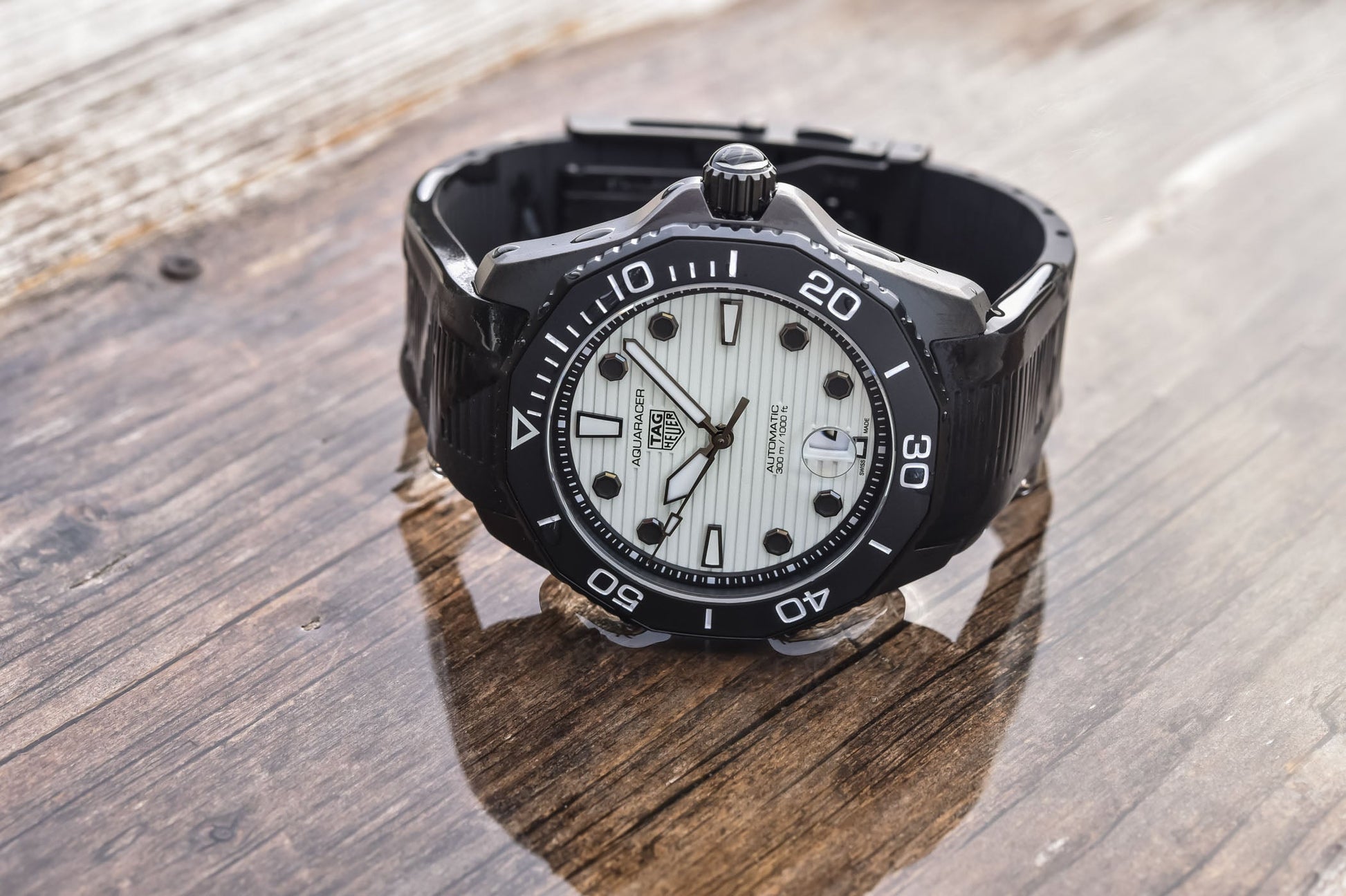  Shop Authentic Tag Heuer Aquaracer Professional 300 Automatic White Dial Black Rubber Strap Watch for Men - WBP201D.FT6197 - Luxxuri