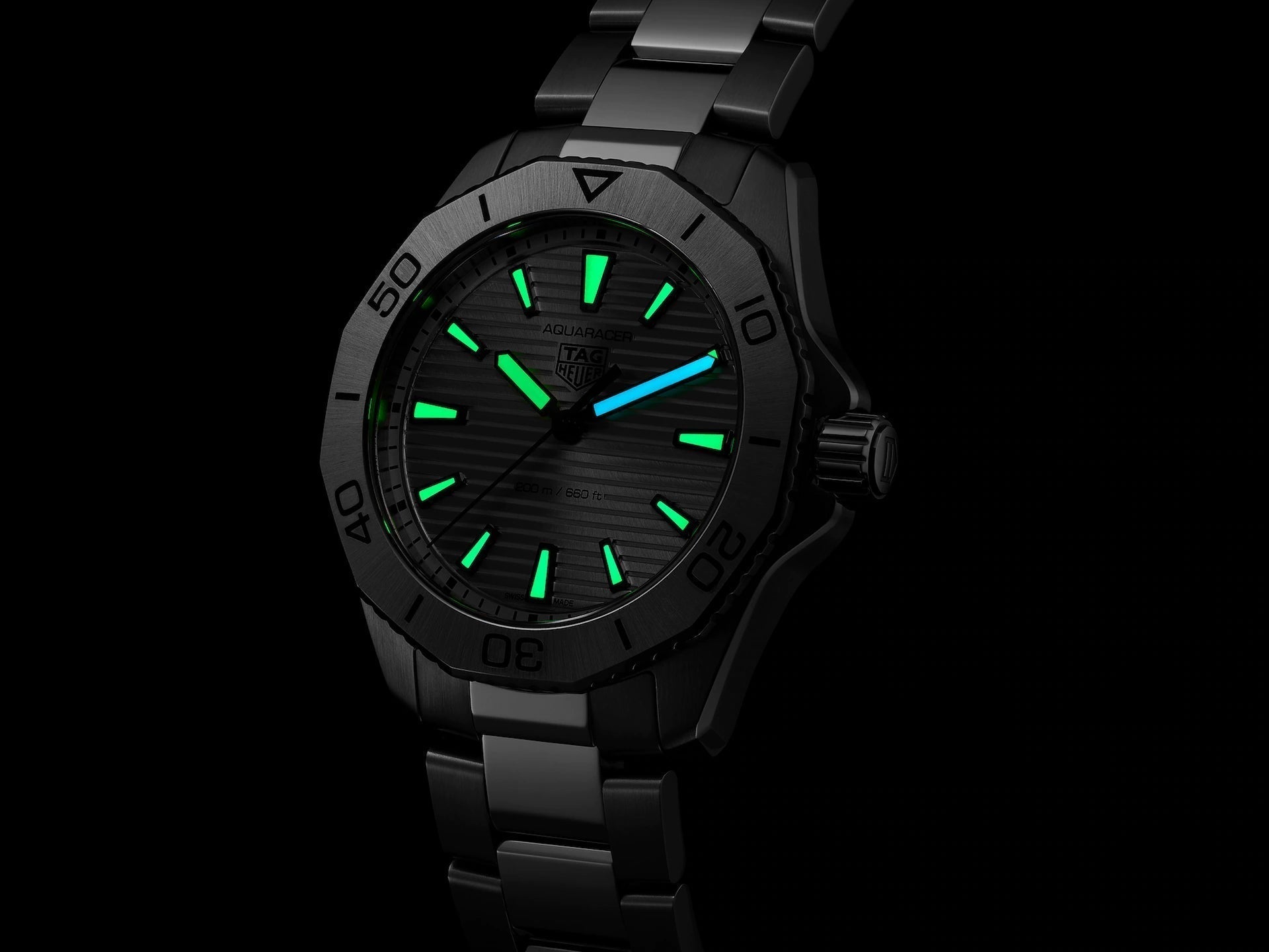  Shop Authentic Tag Heuer Aquaracer Professional 200 Quartz Silver Dial Silver Steel Strap Watch for Men - WBP1111.BA0627 - Luxxuri