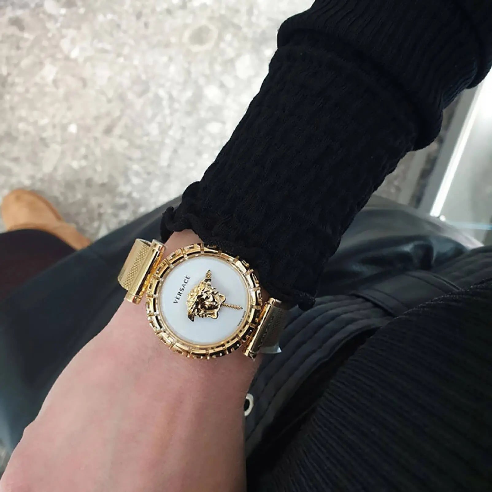  Shop Authentic Versace Palazzo Empire Greca White Dial Gold Mesh Bracelet Watch for Women - VEDV00619 - Luxxuri