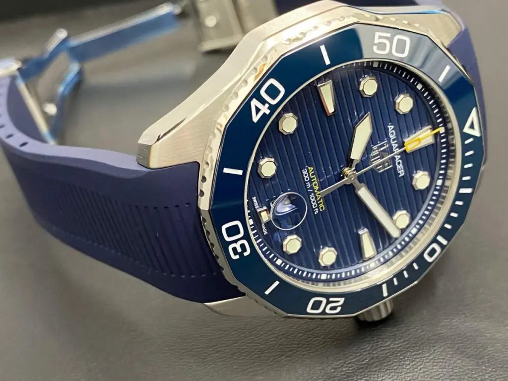  Shop Authentic Tag Heuer Aquaracer Professional 300 Automatic Blue Dial Blue Rubber Strap Watch for Men - WBP201B.FT6198 - Luxxuri