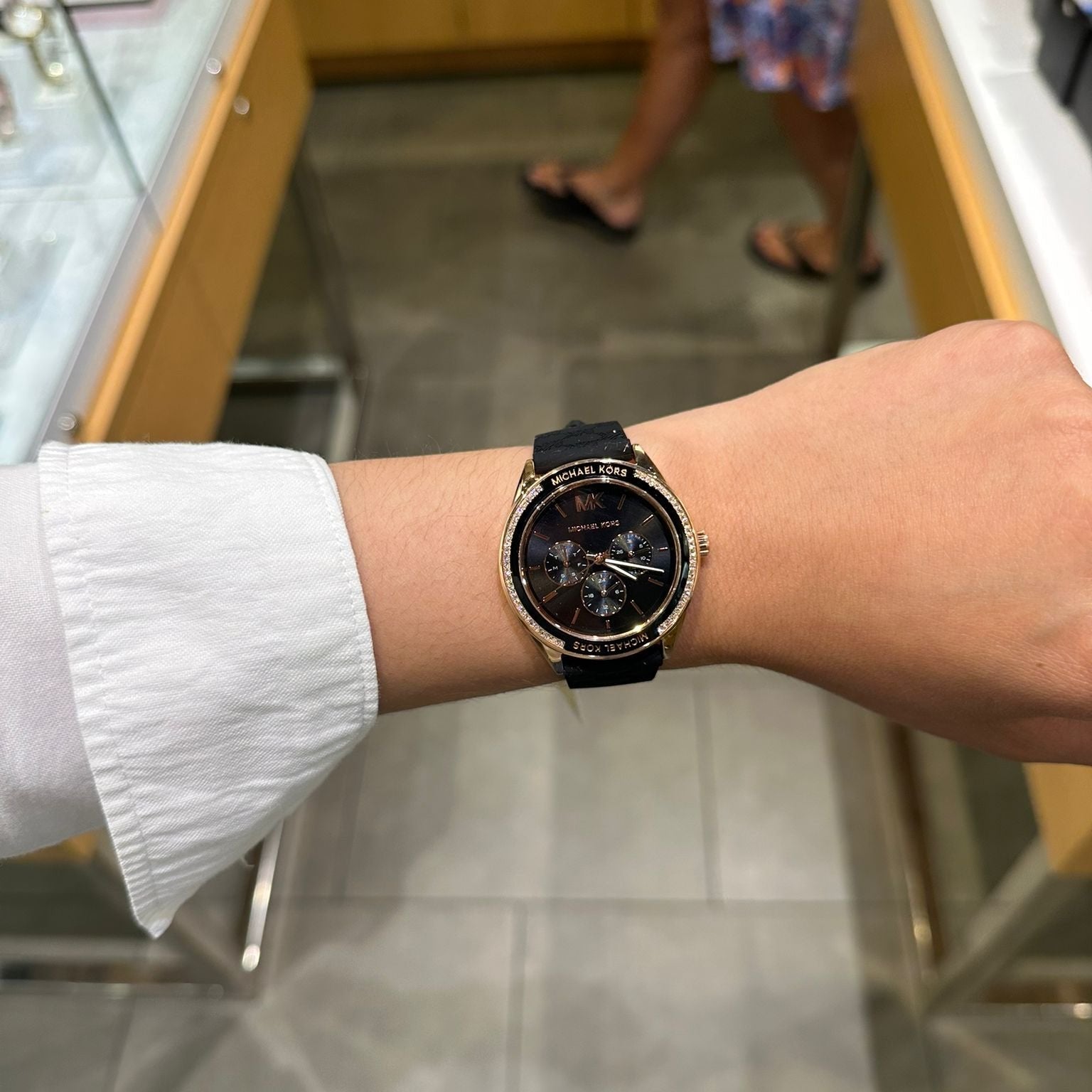  Shop Authentic Michael Kors Jessa Quartz Black Dial Black Silicone Strap Watch For Women - MK7266 - Luxxuri