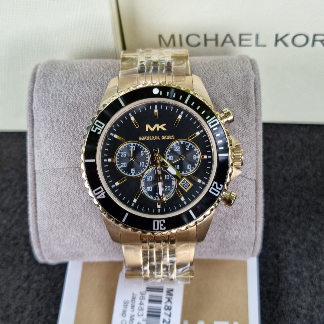 Shop Authentic Michael Kors Bayville Chronograph Black Dial Gold Steel Strap Watch For Men - MK8726 - Luxxuri