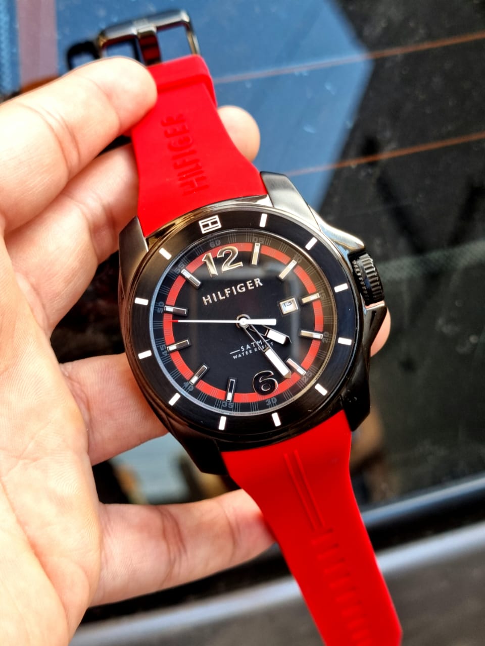  Shop Authentic Tommy Hilfiger Windsurf Black Dial Red Rubber Strap Watch for Men - 1791112 - Luxxuri