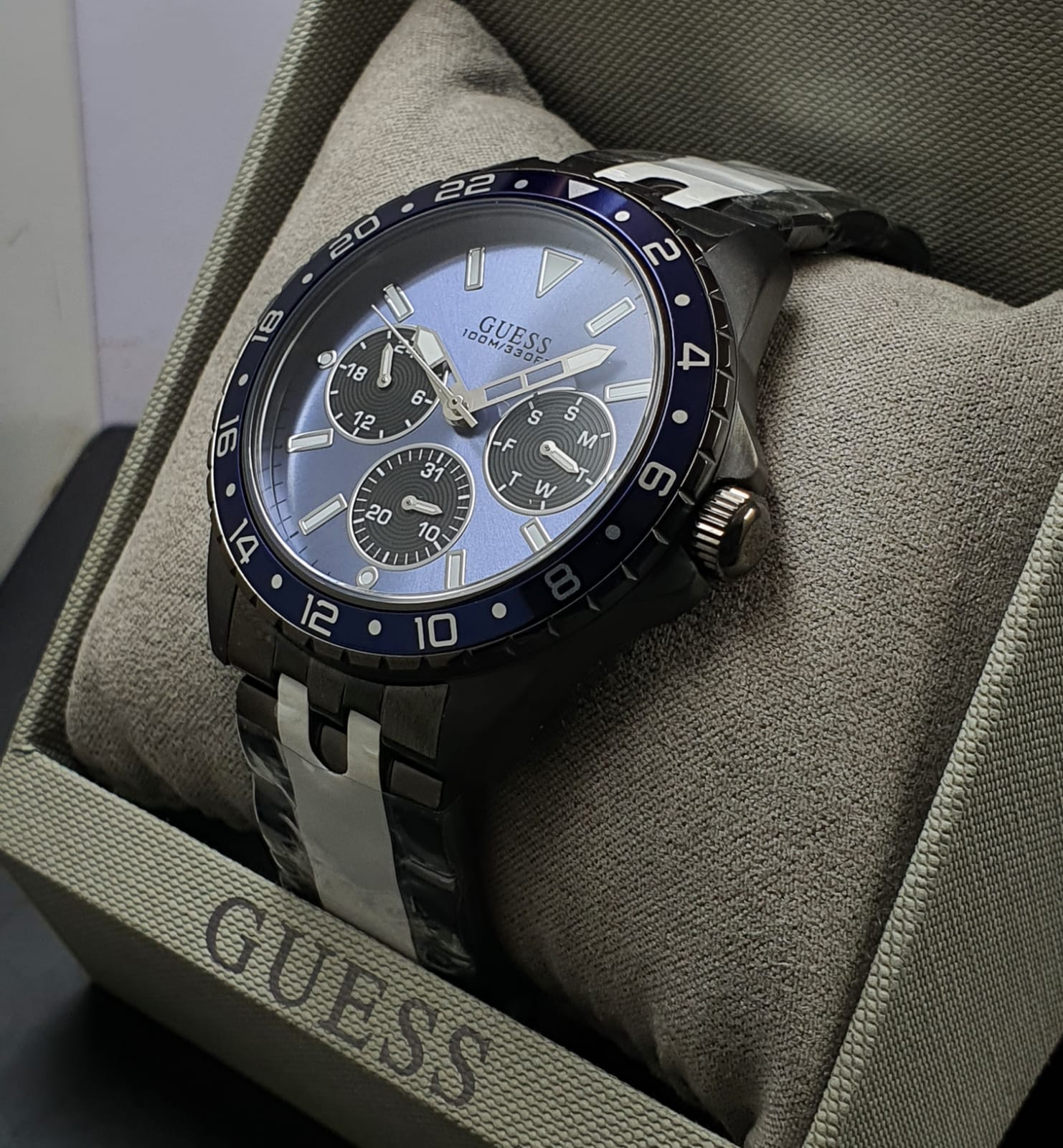  Shop Authentic Guess Odyssey Quartz Blue Dial Gunmetal Steel Strap Watch For Men - W1107G5 - Luxxuri