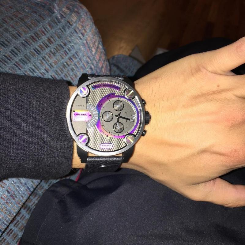  Shop Authentic Diesel Badass Chronograph Anthracite Dial Black Leather Strap Watch For Men - DZ7270 - Luxxuri