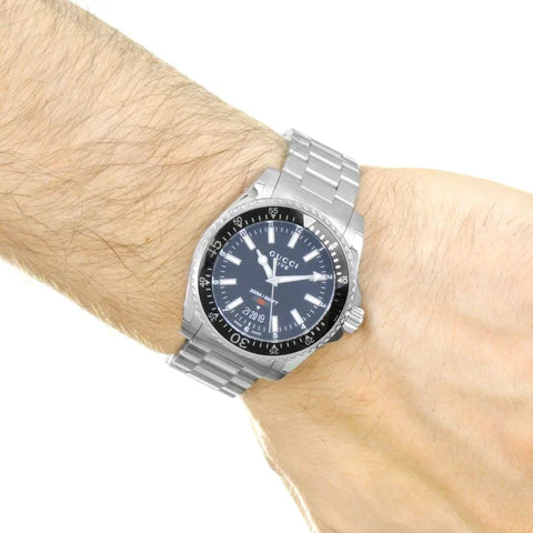  Shop Authentic Gucci Dive Quartz Black Dial Silver Steel Strap Watch For Men - YA136301A - Luxxuri