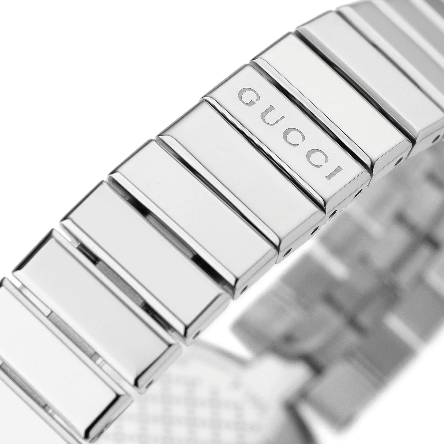  Shop Authentic Gucci Diamantissima Quartz White Dial Silver Steel Strap Watch For Women - YA141402 - Luxxuri