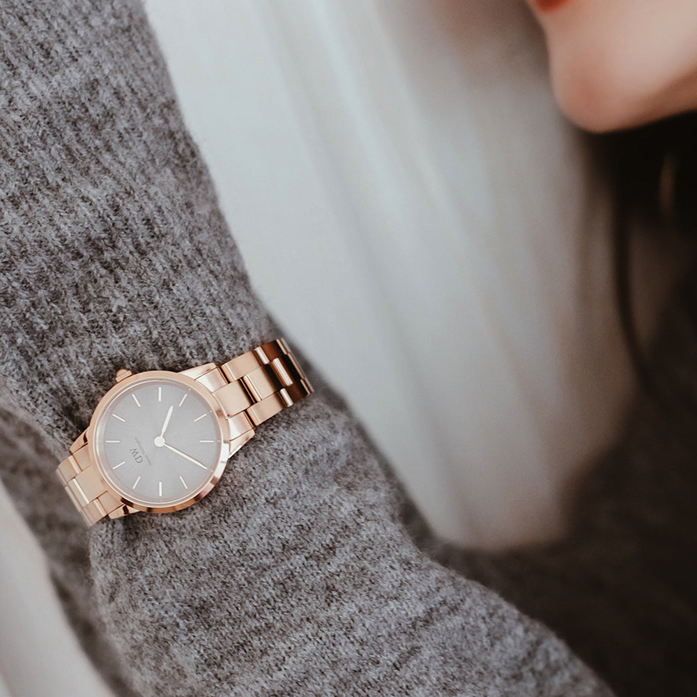  Shop Authentic Daniel Wellington Iconic Link Grey Dial Gold Steel Strap Watch For Women - DW00100334 - Luxxuri