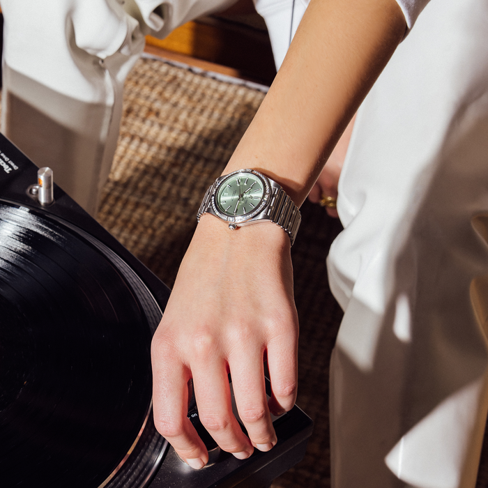  Shop Authentic Breitling Chronomat Automatic 36 Diamonds Green Dial Two Tone Steel Strap Watch for Women - A10380591L1A1 - Luxxuri